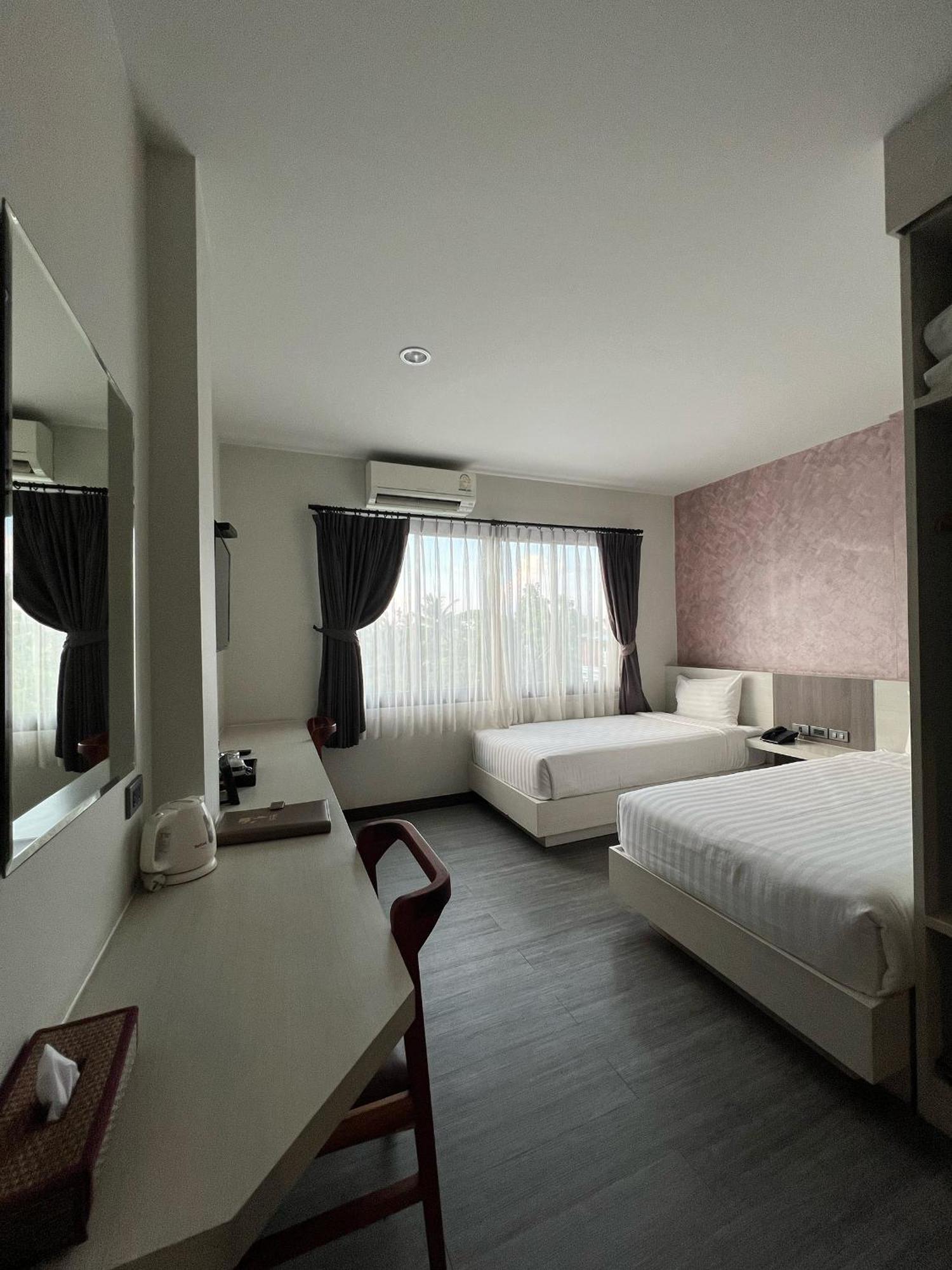 Socool Grand Hotel Nang Rong Luaran gambar