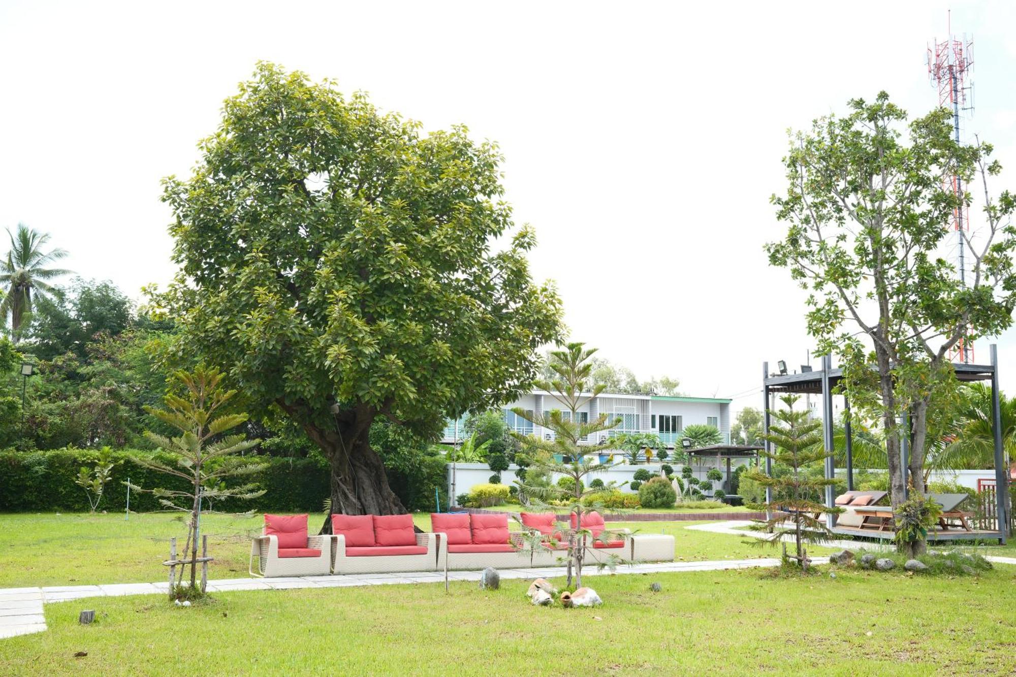Socool Grand Hotel Nang Rong Luaran gambar